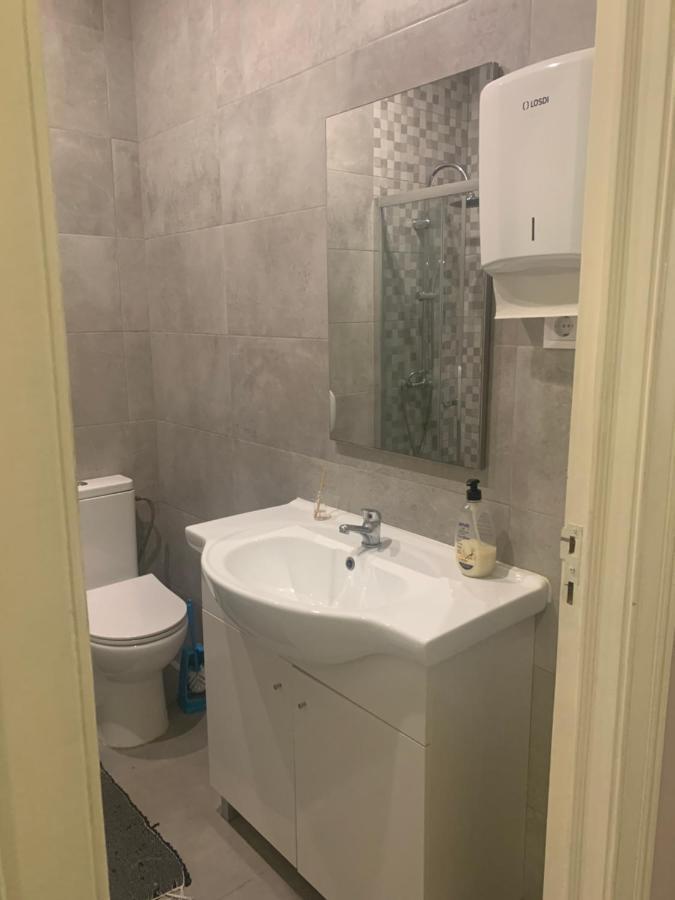 Sao Lazaro Bhuiyan Family Host Hotel Lisboa Екстериор снимка