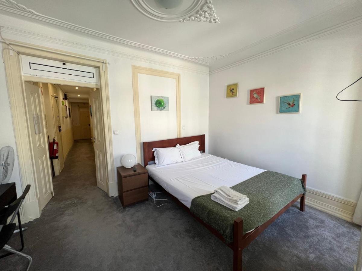 Sao Lazaro Bhuiyan Family Host Hotel Lisboa Екстериор снимка