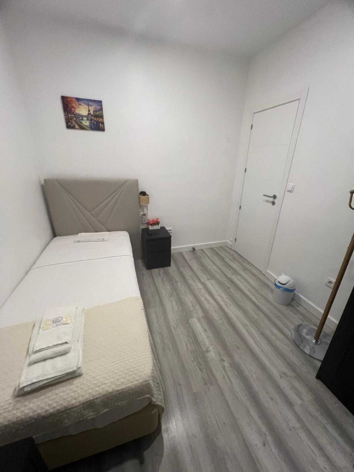Sao Lazaro Bhuiyan Family Host Hotel Lisboa Екстериор снимка