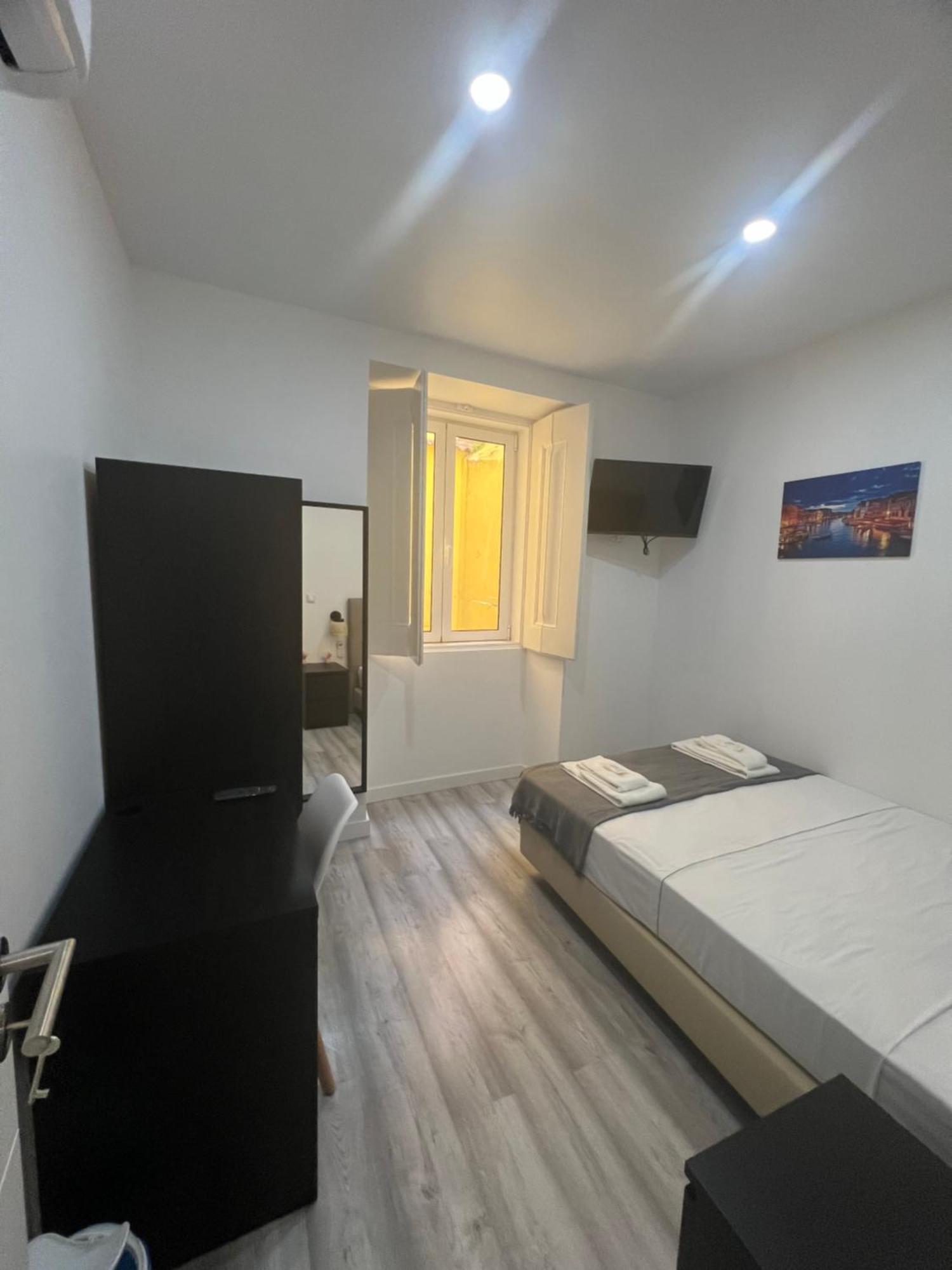 Sao Lazaro Bhuiyan Family Host Hotel Lisboa Екстериор снимка