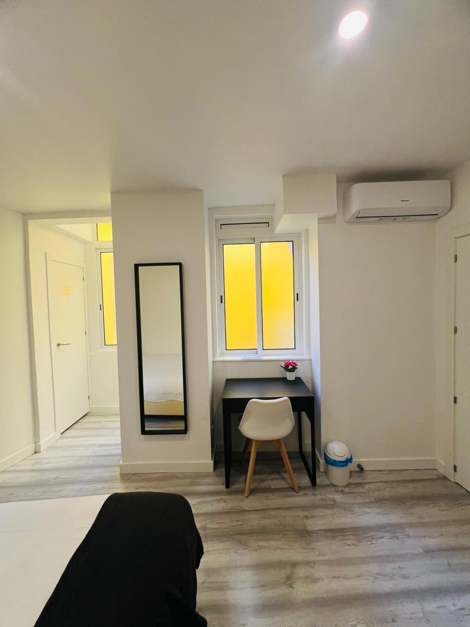 Sao Lazaro Bhuiyan Family Host Hotel Lisboa Екстериор снимка