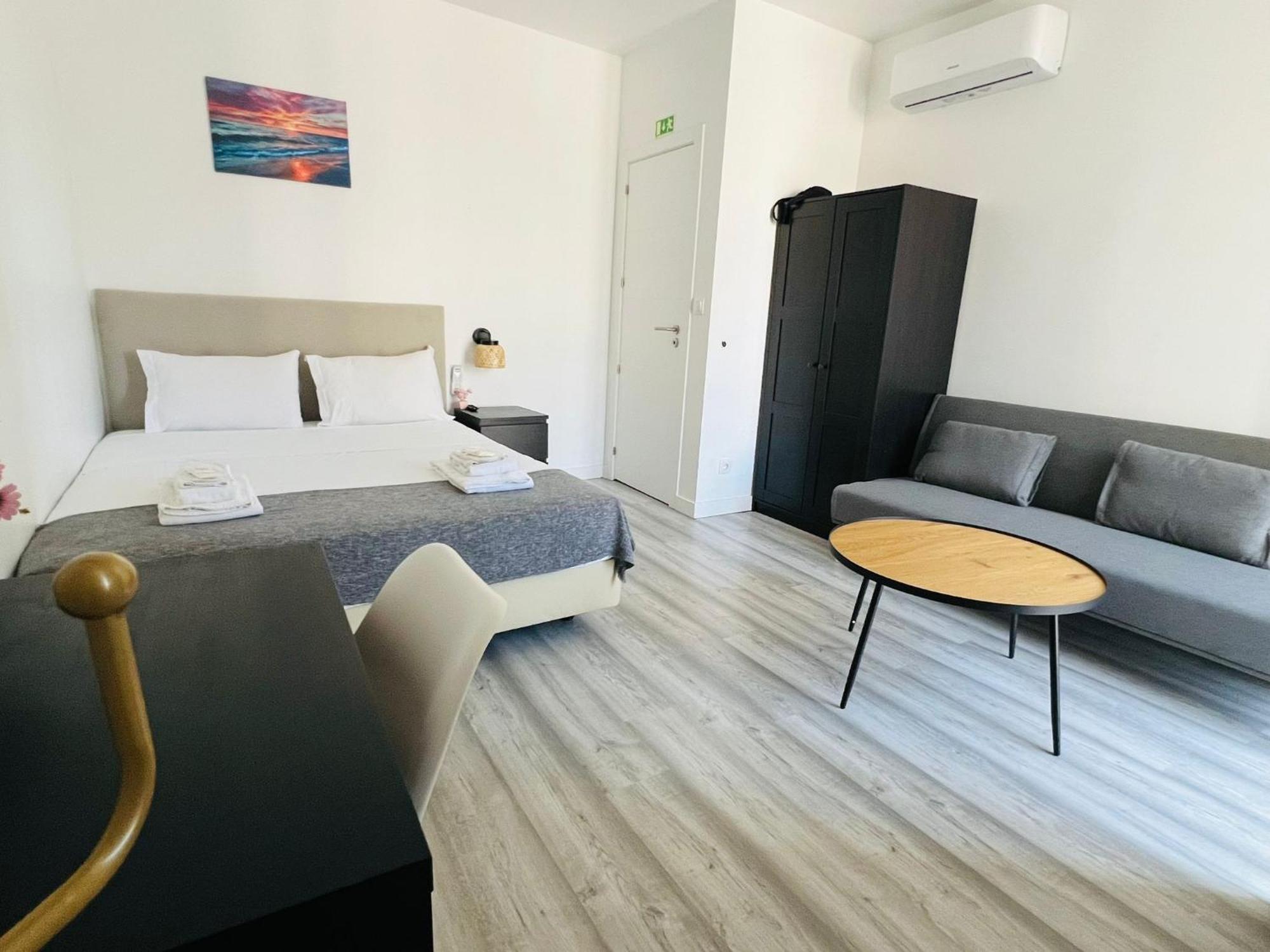 Sao Lazaro Bhuiyan Family Host Hotel Lisboa Екстериор снимка