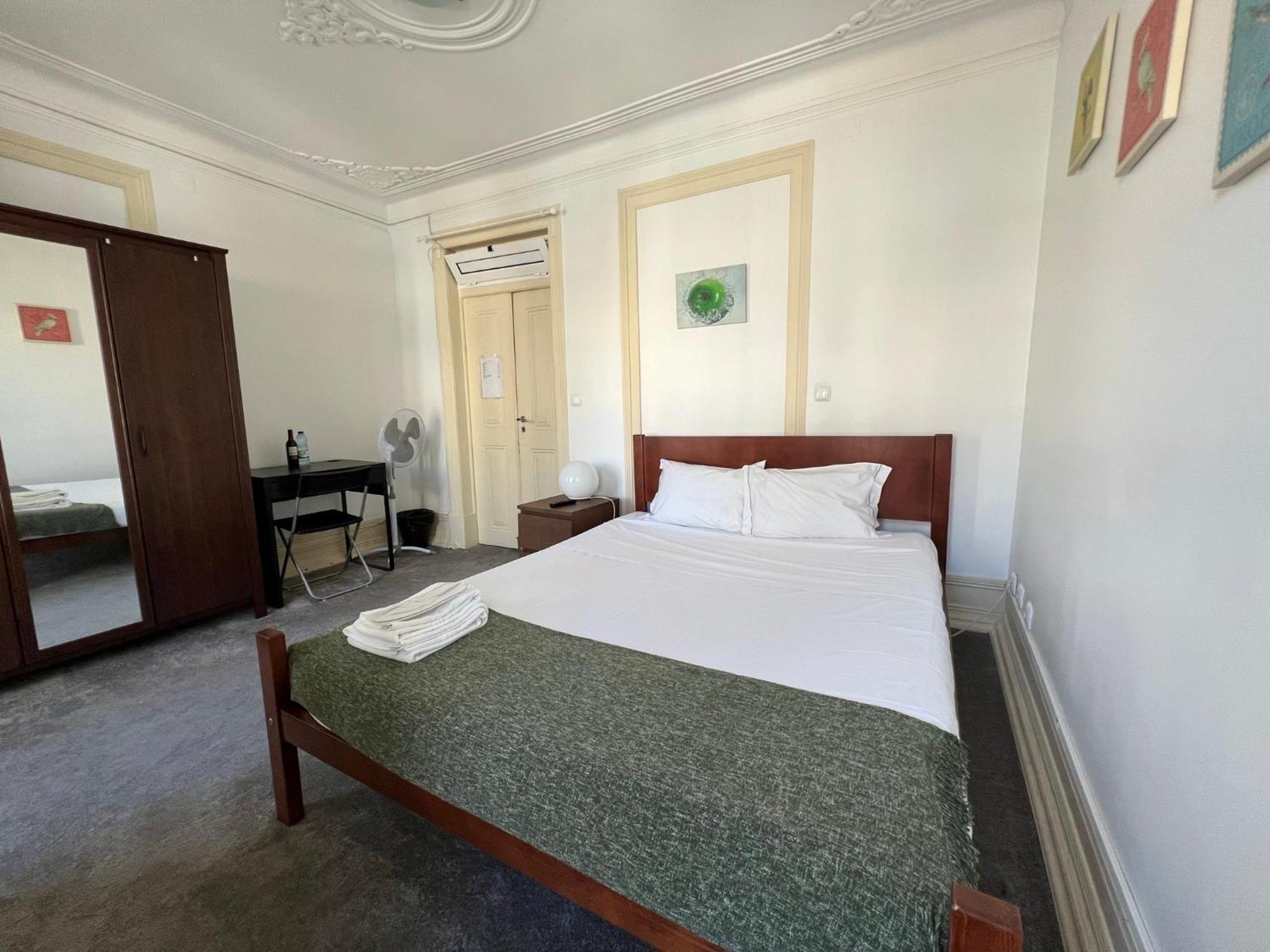 Sao Lazaro Bhuiyan Family Host Hotel Lisboa Екстериор снимка