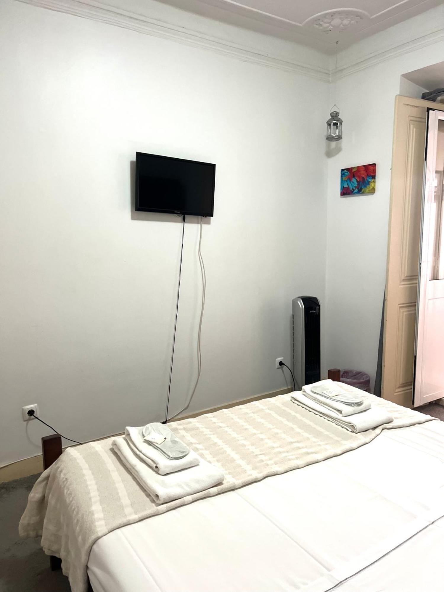 Sao Lazaro Bhuiyan Family Host Hotel Lisboa Екстериор снимка